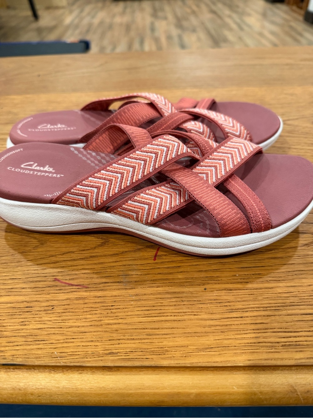 New!! Clark Cloudsteppers Women's Pink Strappy Slide Sandals - Picture 2 of 5